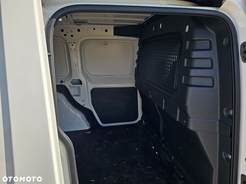 Volkswagen Caddy - 15