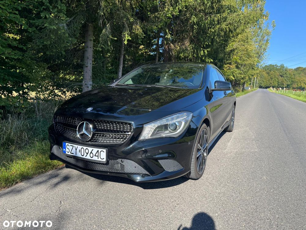 Mercedes-Benz CLA 200 7G-DCT AMG Line - 2