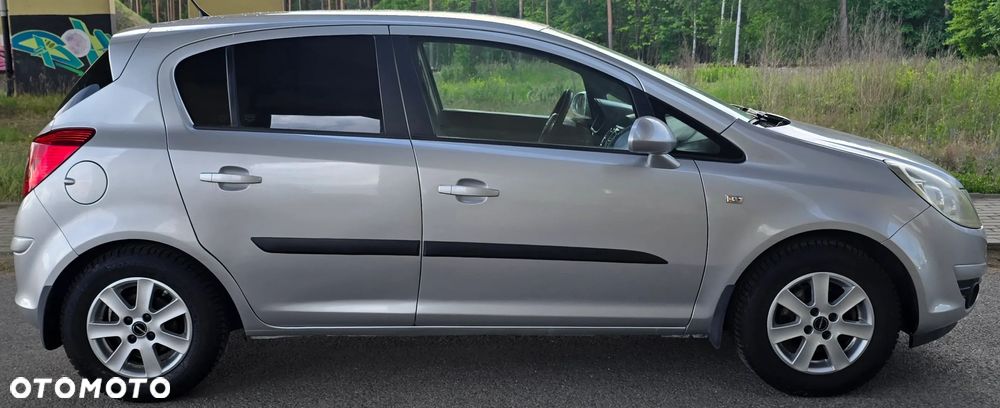 Opel Corsa 1.4 16V Cosmo - 3