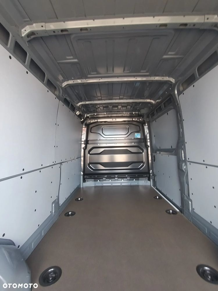 Nissan Interstar - 26