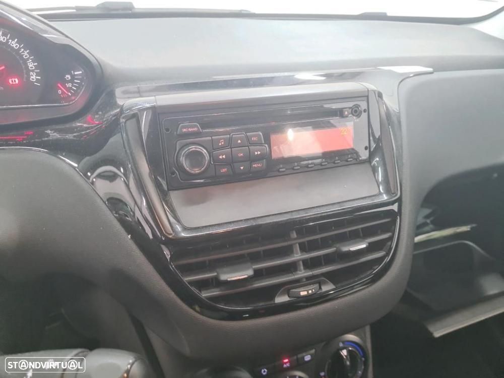 Peugeot 208 1.4 HDi Access - 4