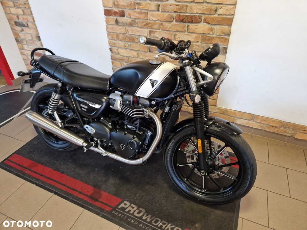 Triumph Speed Twin - 2