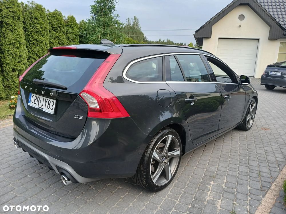 Volvo V60 D3 R-Design Momentum - 9
