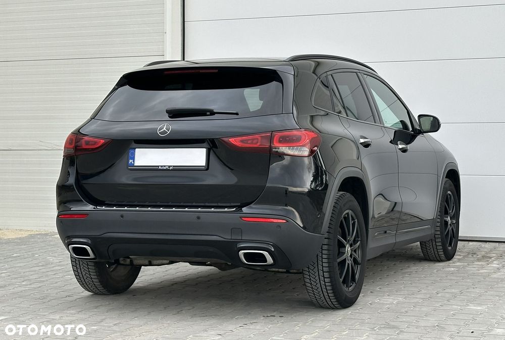 Mercedes-Benz GLA 200 4-Matic Progressive - 13