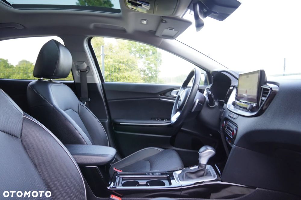 Kia XCeed 1.6 CRDi (48V Mild-Hybrid) DCT7 PLATINUM - 23