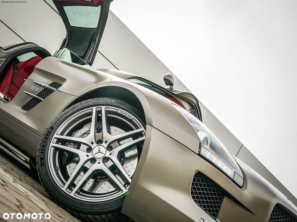 Mercedes-Benz SLS - 18