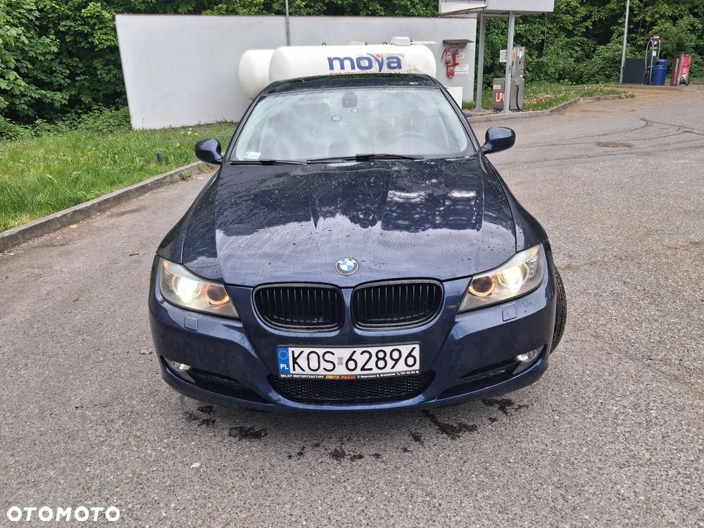 BMW Seria 3 320d xDrive - 2