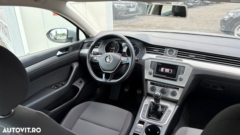 Volkswagen Passat - 5