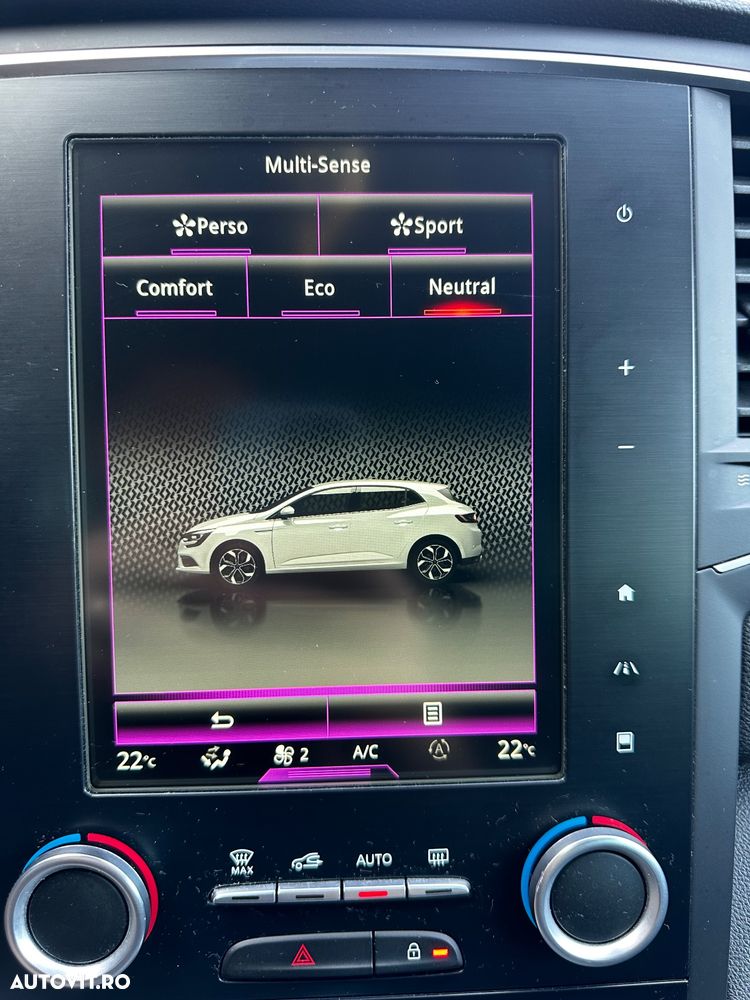 Renault Megane ENERGY dCi 110 EDC BOSE EDITION - 14
