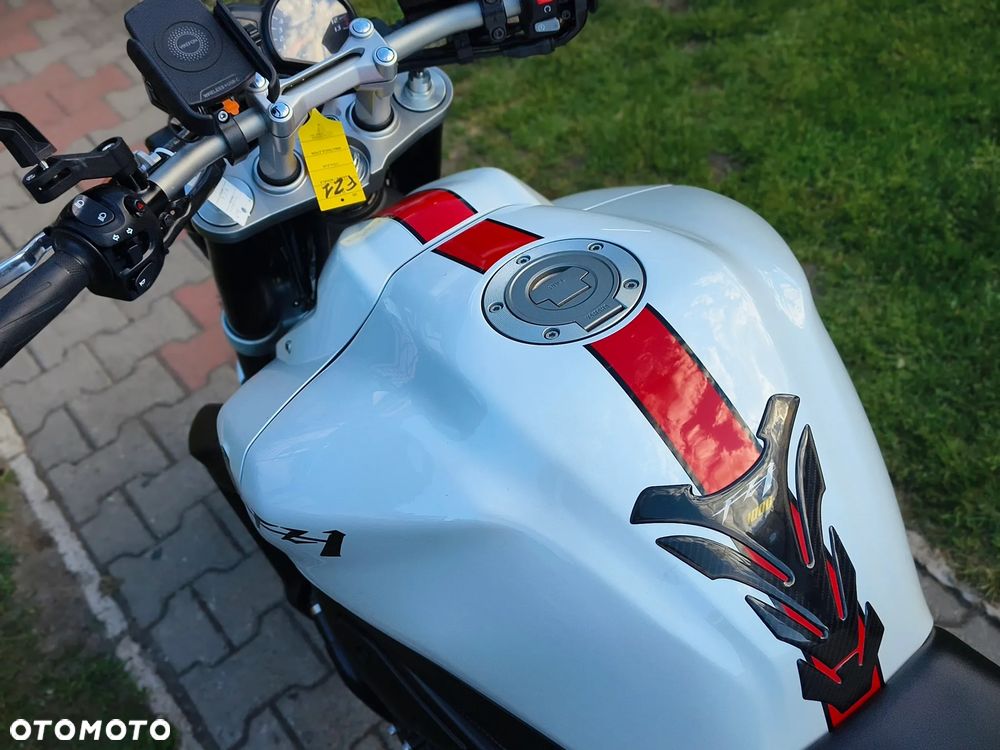 Yamaha FZ - 20