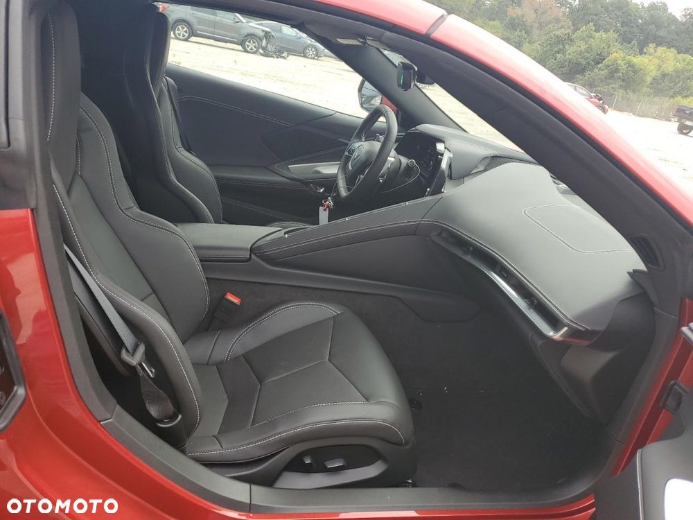 Chevrolet Corvette - 11