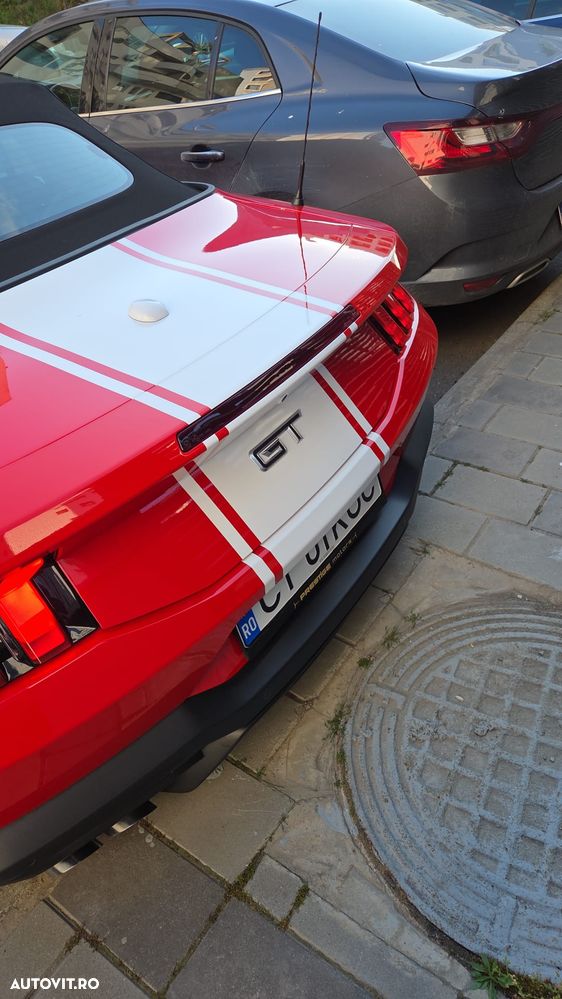 Ford Mustang - 4