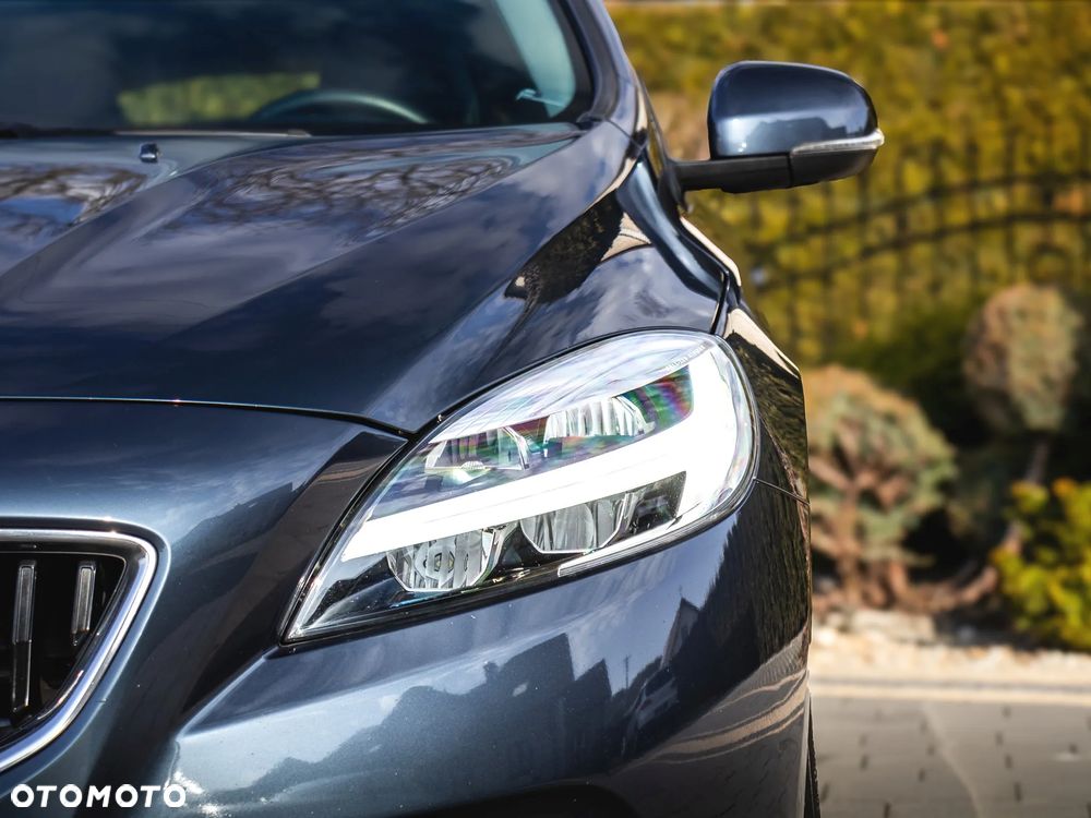 Volvo V40 T2 Drive-E Momentum - 33