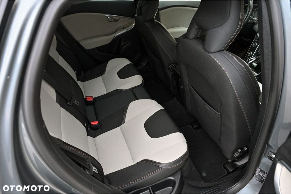 Volvo V40 Cross Country D3 Geartronic - 20