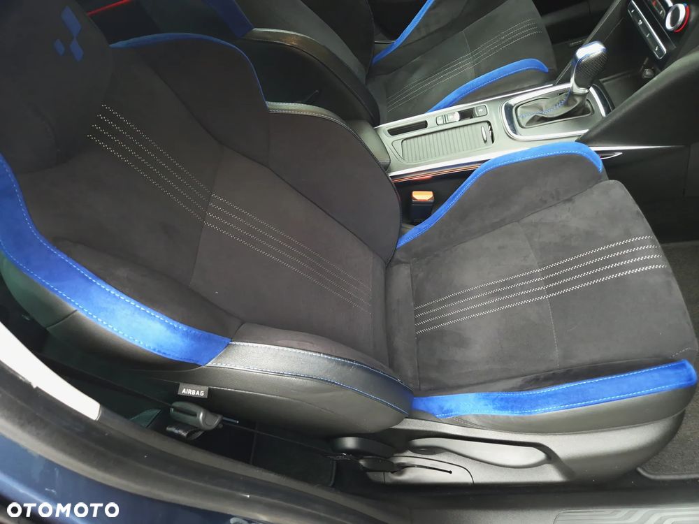 Renault Megane 1.6 TCe GT EDC - 34