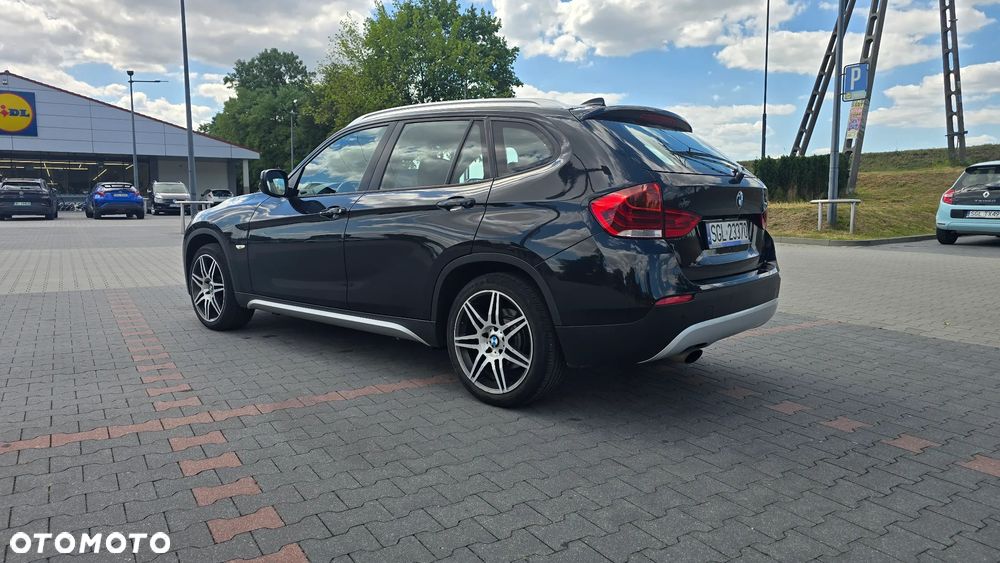 BMW X1 sDrive18i xLine - 28