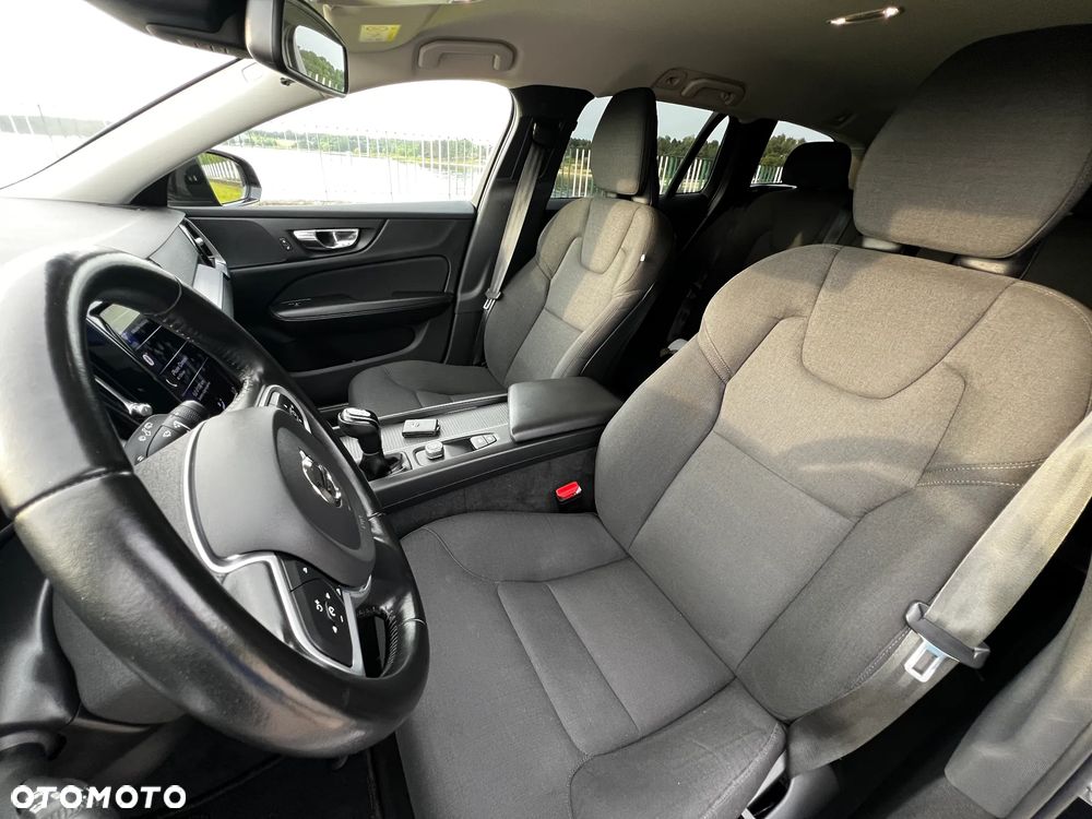 Volvo V60 D3 Momentum - 21