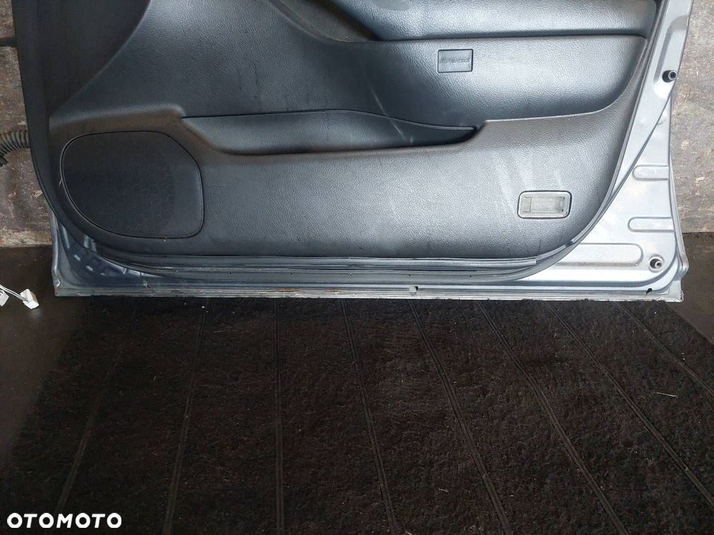 DRZWI KOMPLETNE PRAWY PRZÓD TOYOTA AVENSIS T25 1E5 ID: 236968 - 7