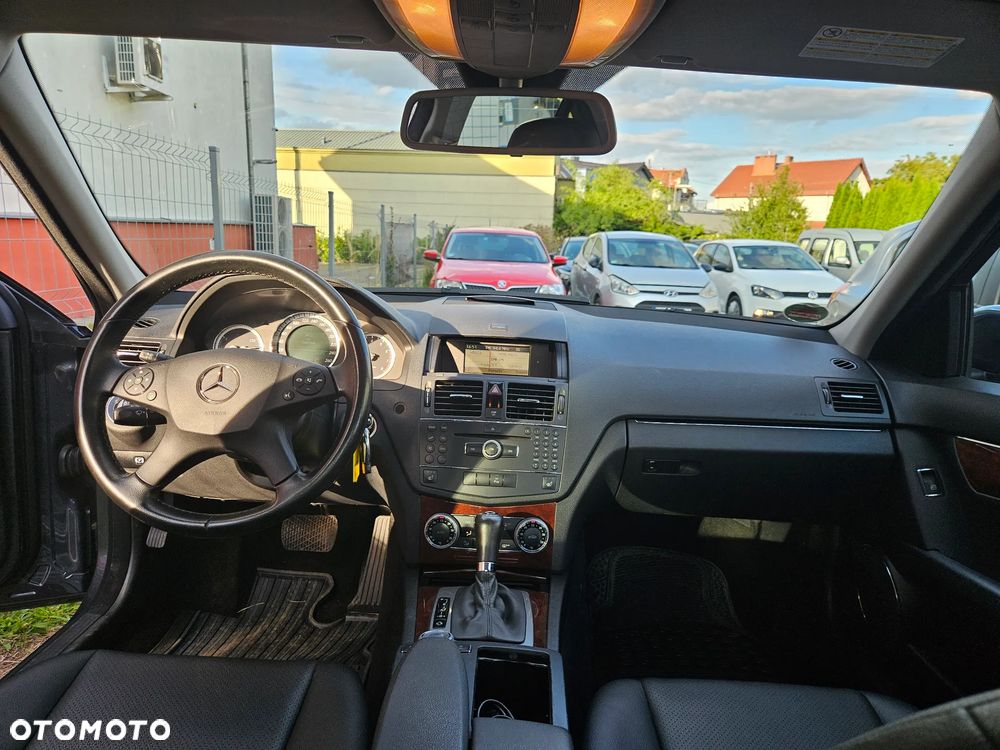 Mercedes-Benz Klasa C 180 Kompressor Automatik BlueEFFICIENCY - 18