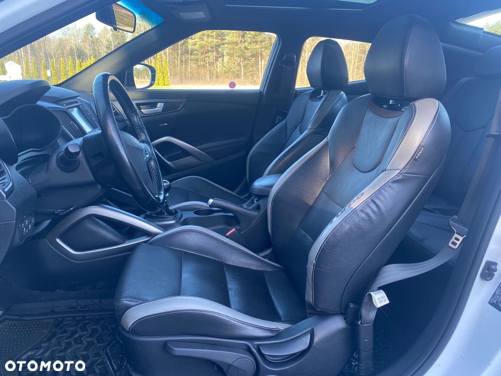 Hyundai Veloster - 6