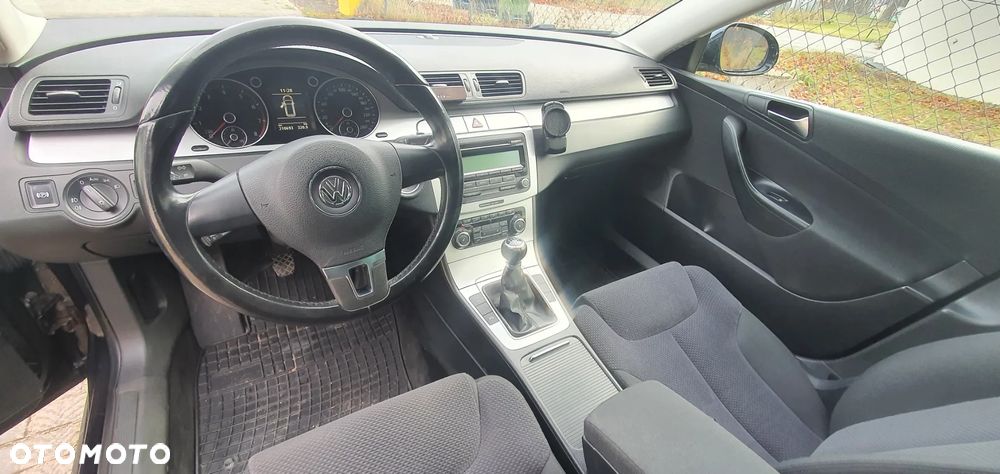 Volkswagen Passat - 5