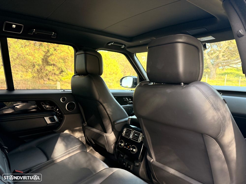 Land Rover Range Rover P400e Plug-in Vogue - 17