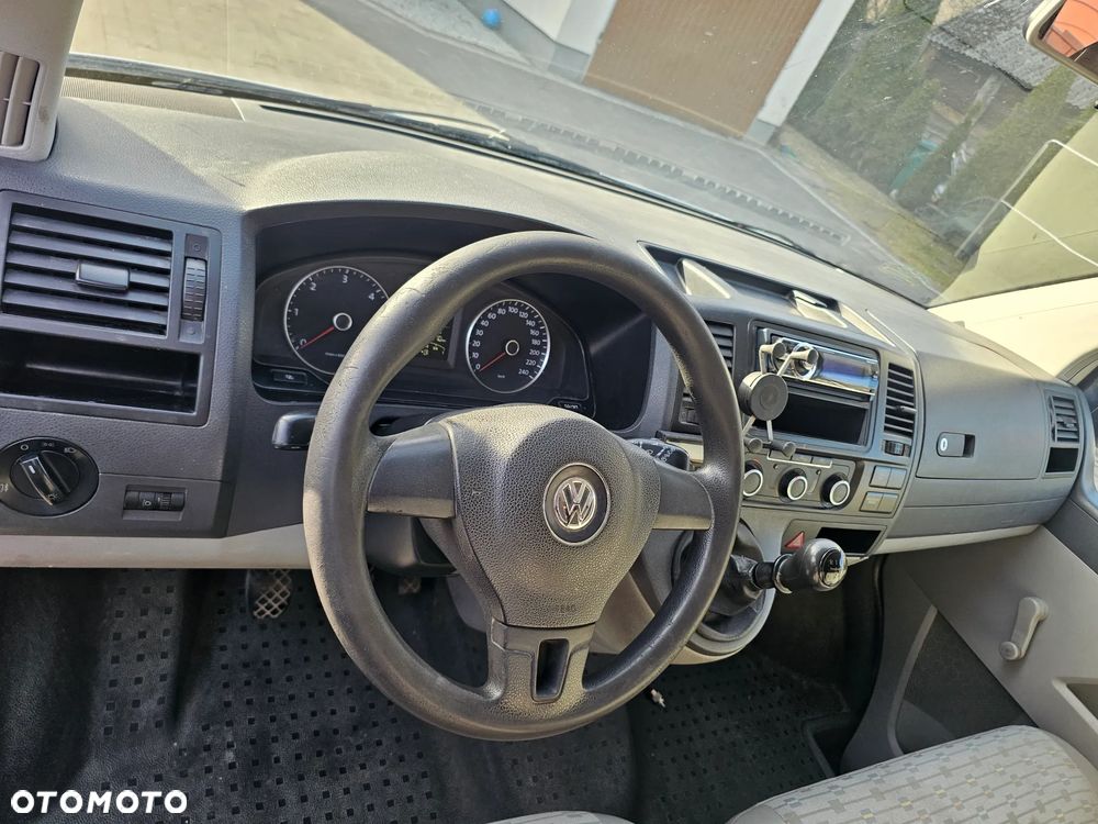 Volkswagen Transporter - 25