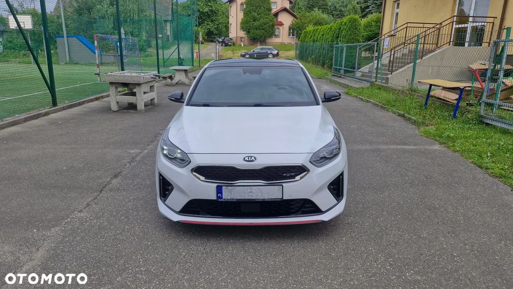 Kia ProCeed - 12