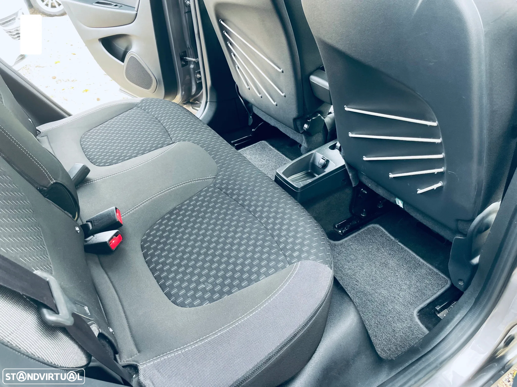 Renault Captur 1.5 dCi Exclusive C/Pneu - 10