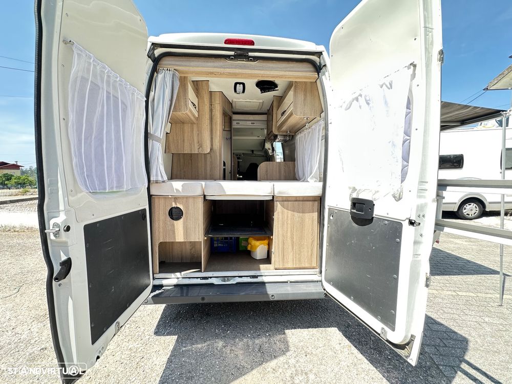 Font Vendôme Auto Camp XL - 25