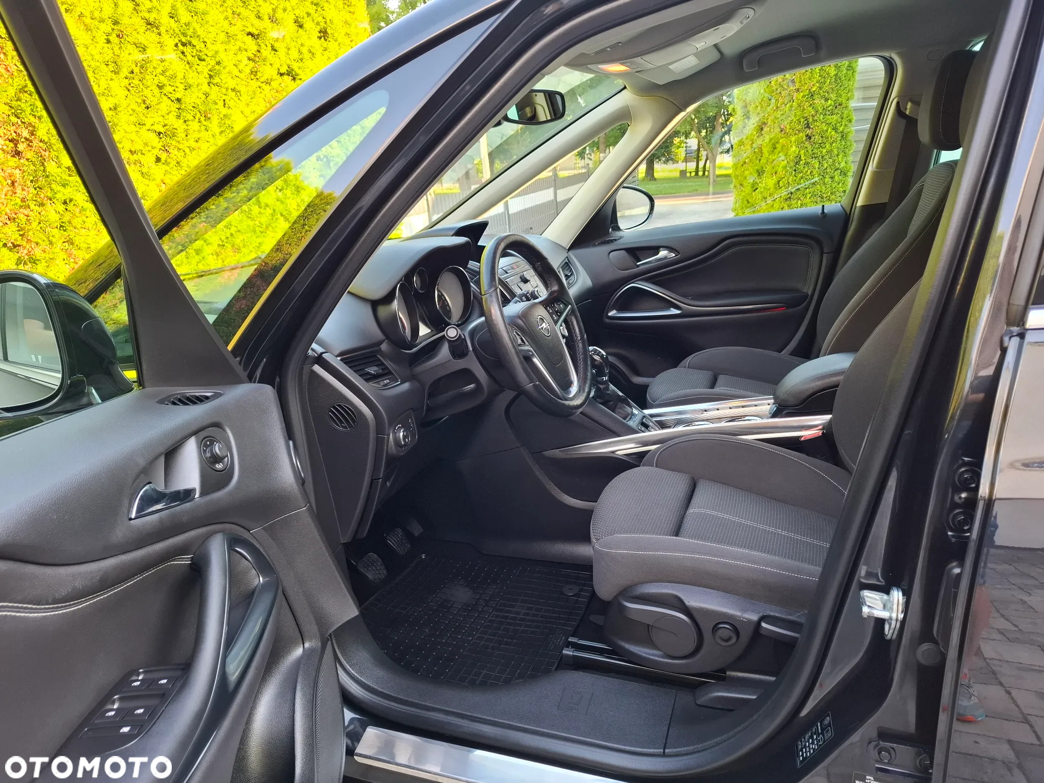 Opel Zafira - 10