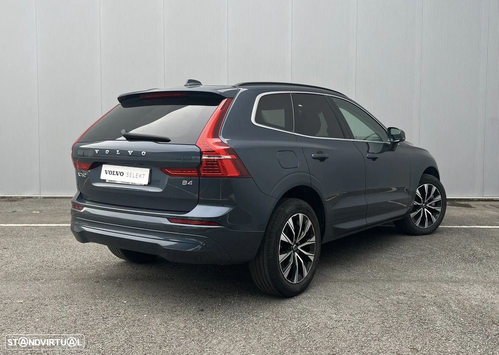 Volvo XC 60 2.0 B4 Core - 2