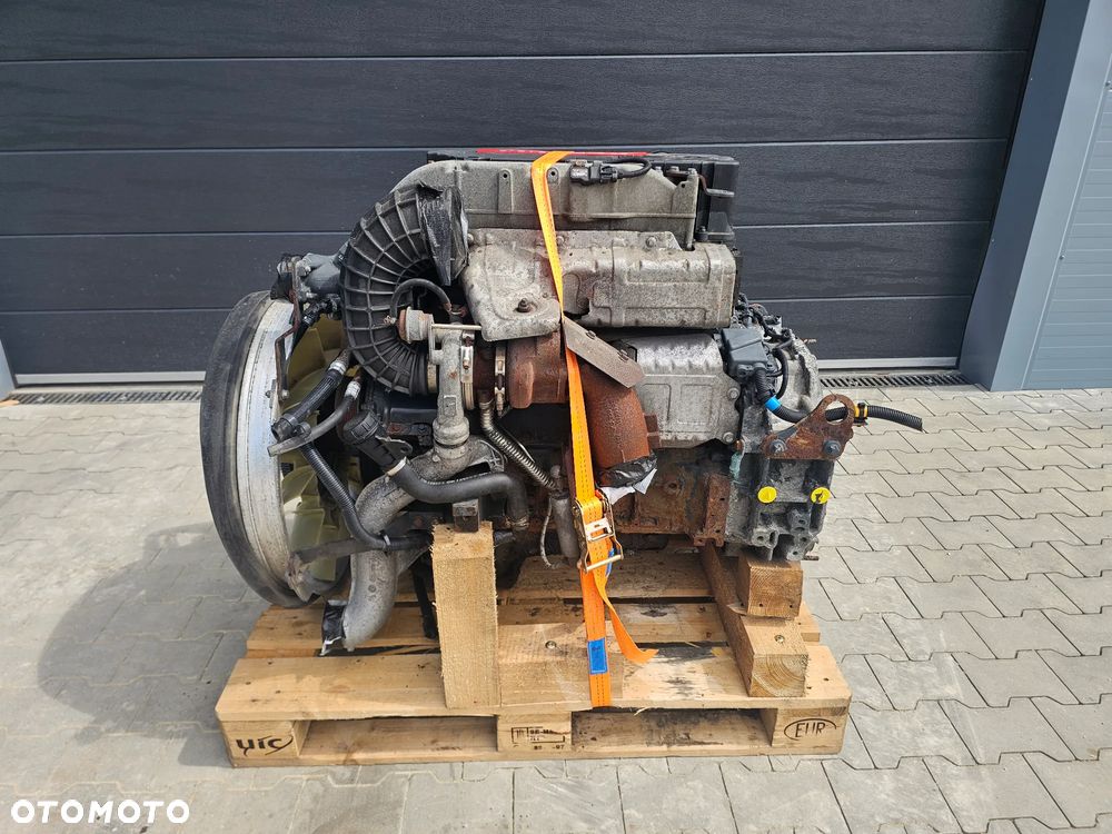 SILNIK KOMPLETNY DXI5 4,8L EUV 215KM 161KW - 2