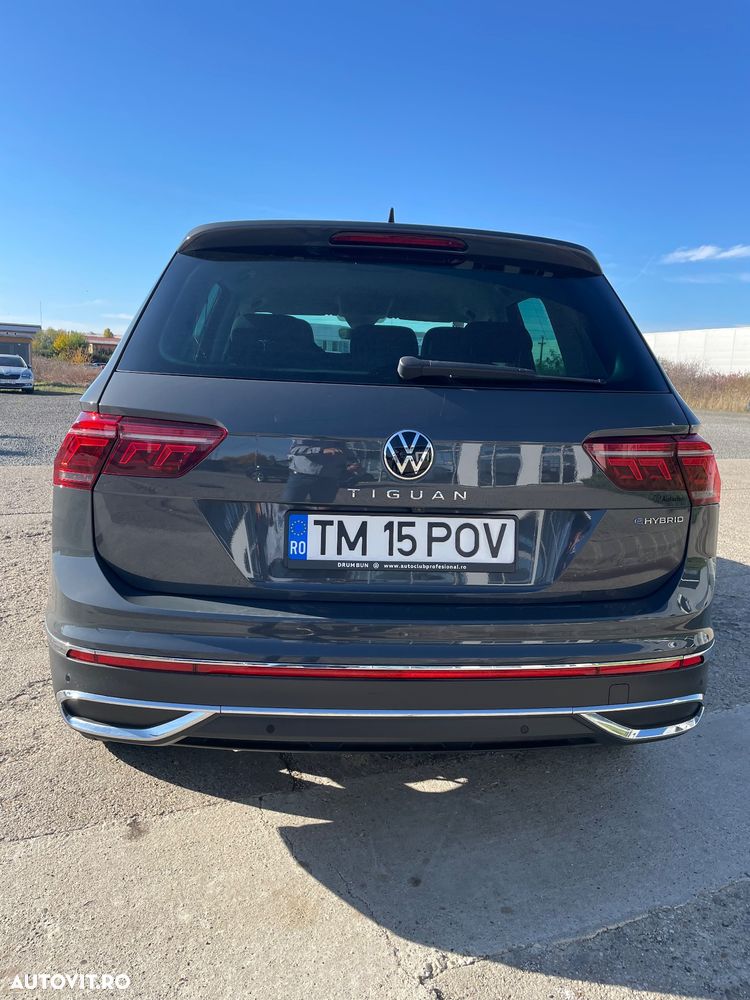 Volkswagen Tiguan - 2