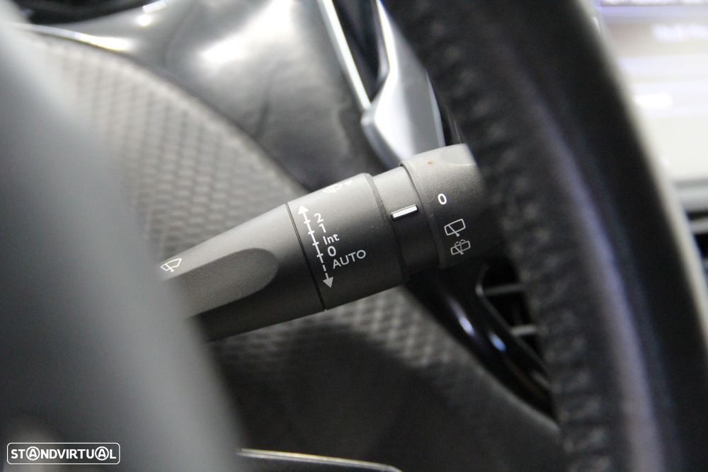 Peugeot 208 1.6 BlueHDi Style - 15