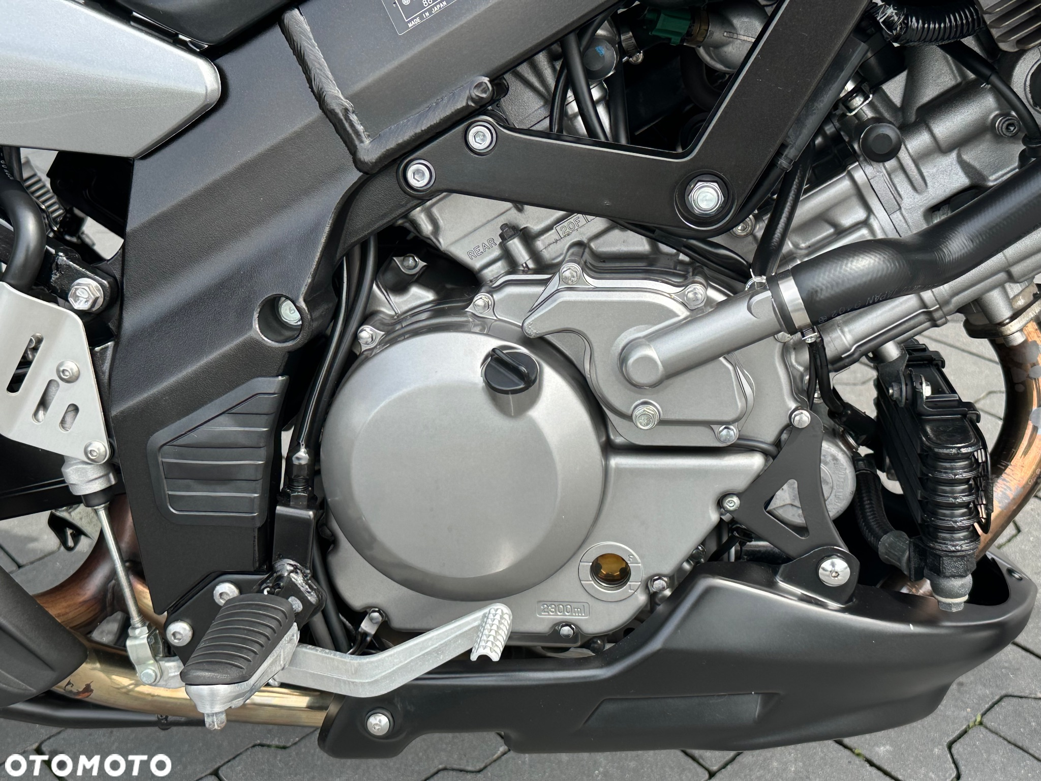 Suzuki V-STROM - 14