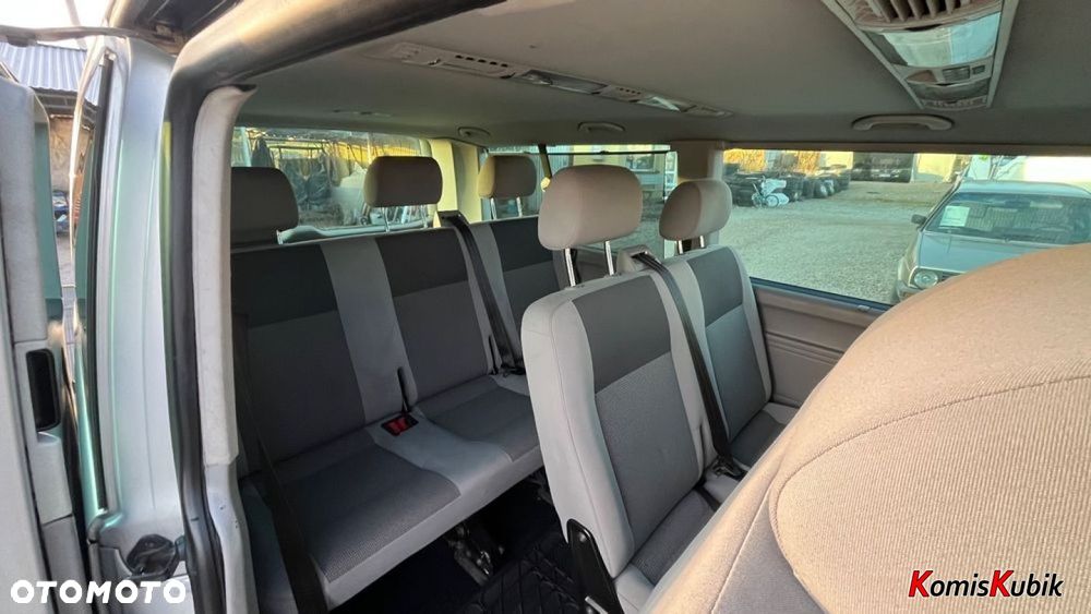 Volkswagen Caravelle - 6