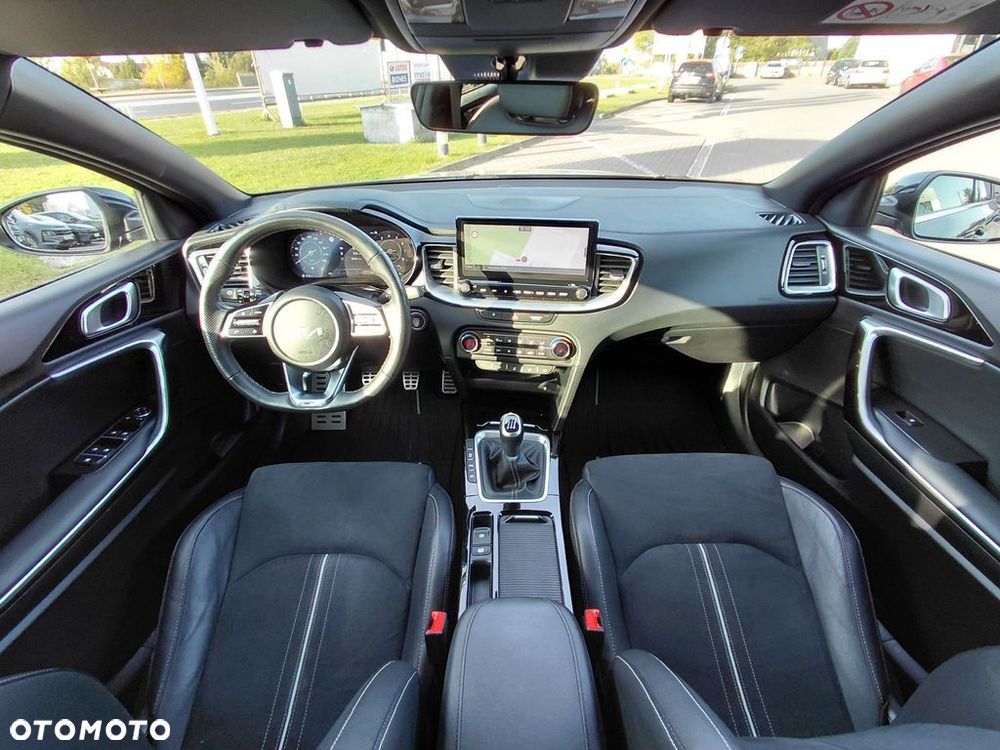 Kia ProCeed 1.5 T-GDI GT Line - 12