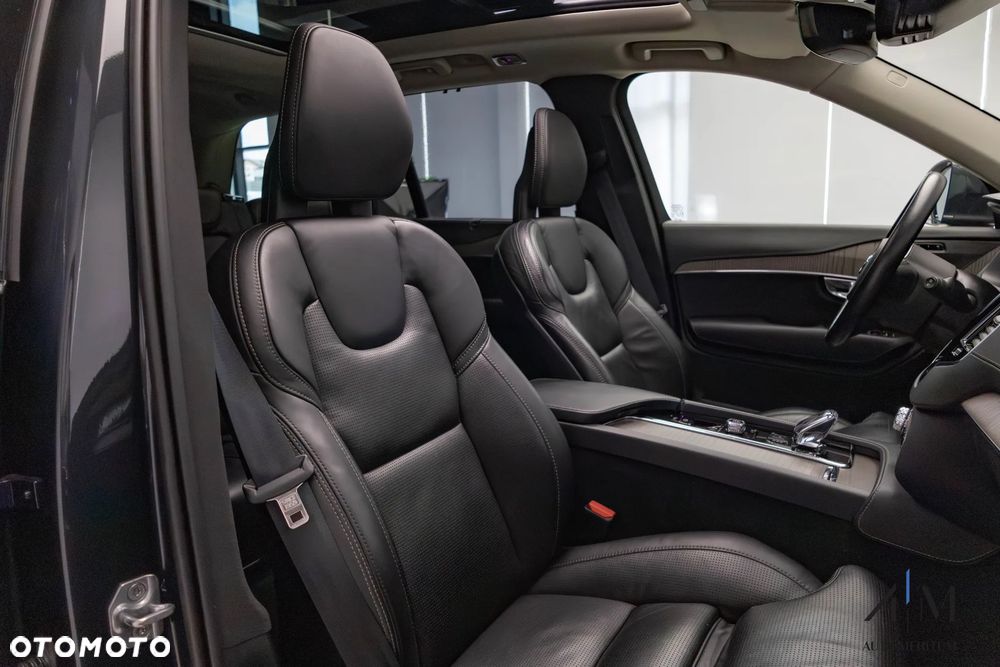 Volvo XC 90 B5 D AWD Ultimate Bright - 20