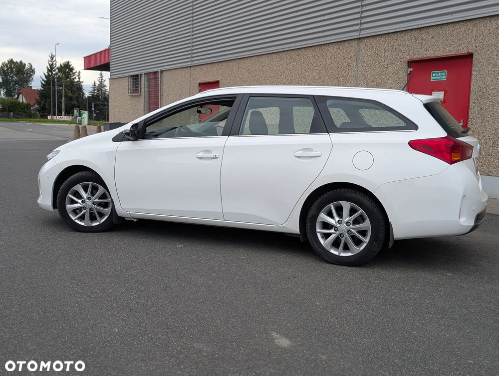 Toyota Auris - 12