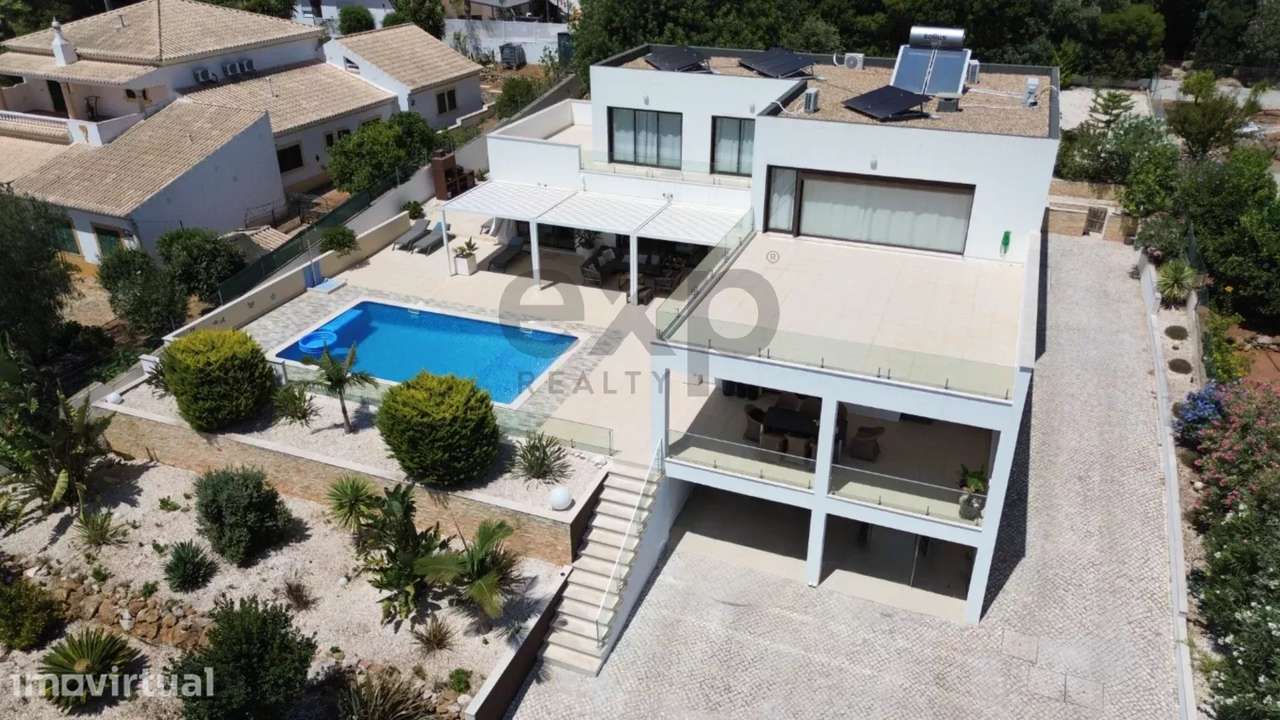 Luxuosa Moradia T4 de 437 m² com Piscina – Mexilhoeira Grande, Portimã - Grande imagem: 3/60