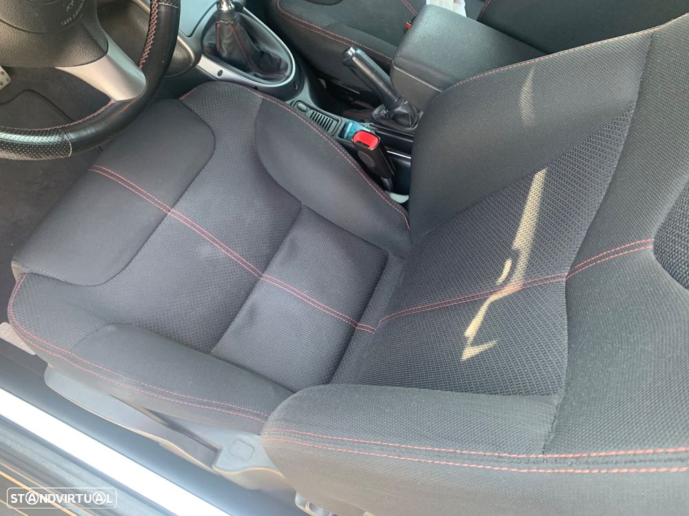 Alfa Romeo GT 1.9 JTD M-JET Q2 Distinctive - 9
