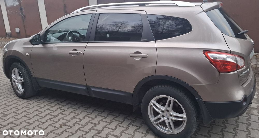 Nissan Qashqai+2 1.6 dCi DPF 4x4 Start/Stop tekna - 2