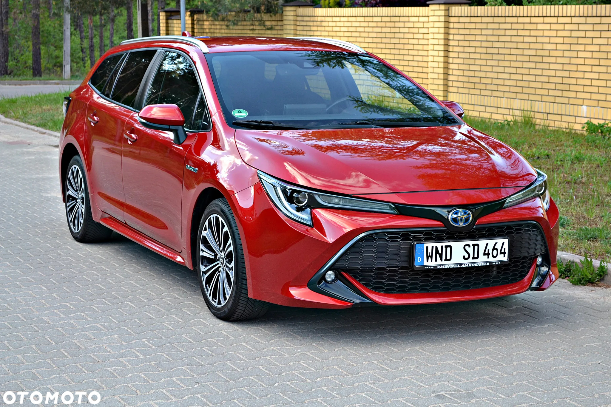 Toyota Corolla 1.8 Hybrid Executive - 18