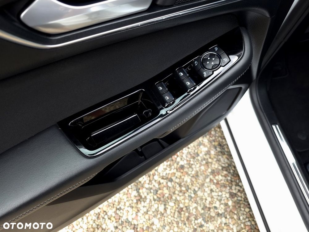 Ford S-Max 2.0 EcoBlue Titanium - 20