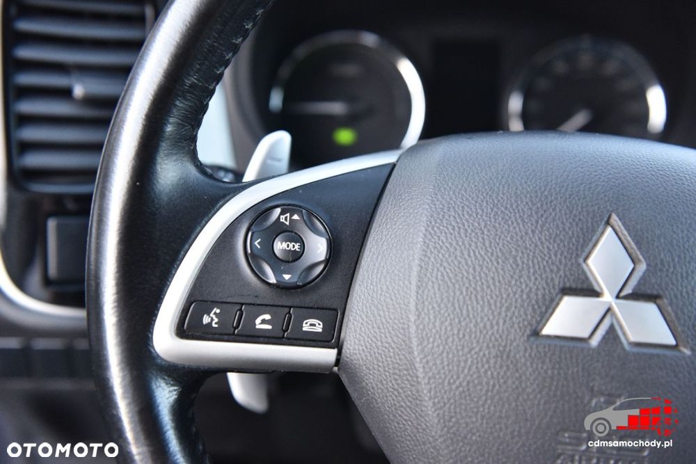 Mitsubishi Outlander - 31