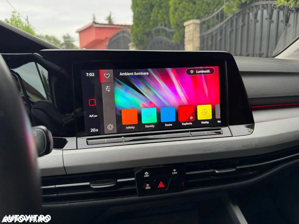 Volkswagen Golf - 6