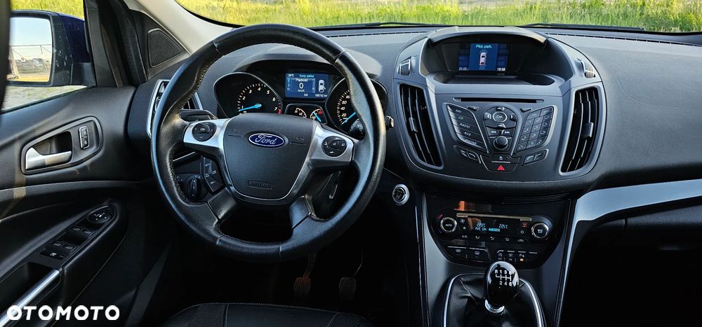 Ford Kuga 1.6 EcoBoost 2x4 Titanium - 8