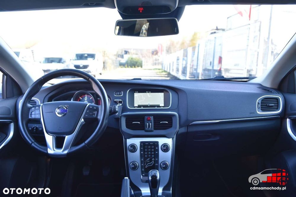 Volvo V40 - 18