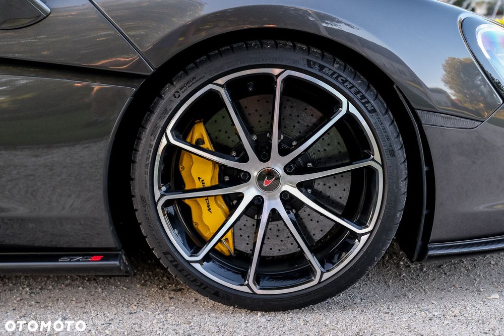 McLaren 570S Coupe - 3